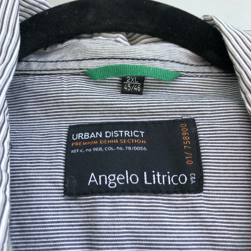 Short-sleeved button down - Picture 2 of 4